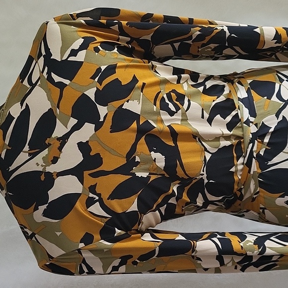 Beautiful wrap dress 👗 by Glam - Picture 7 of 8